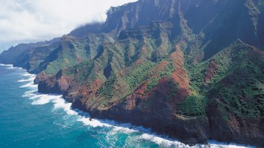 【ハワイを楽しむ50の方法】Vol.19 海と山がせめぎ合う絶景に息を飲む