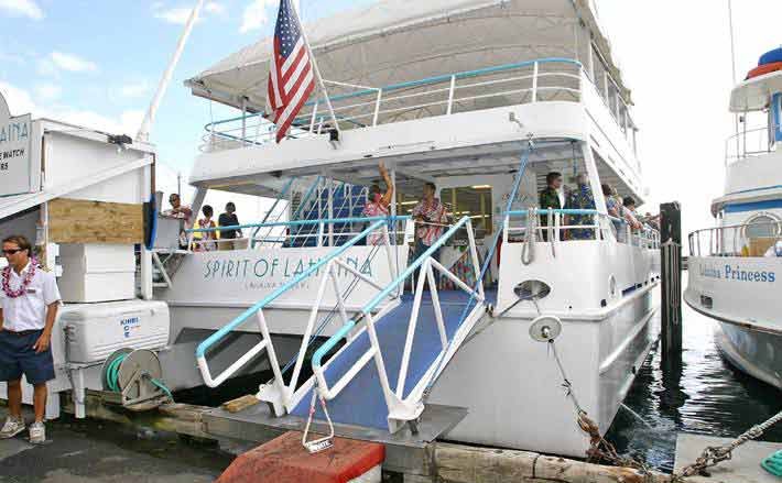 ラハイナ・サンセット・グリル・ディナー・クルーズ ／Lahaina Sunset Grill Dinner Cruise