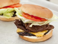 W＆M バーベキュー・バーガー／W＆M B-B-Q Burgers