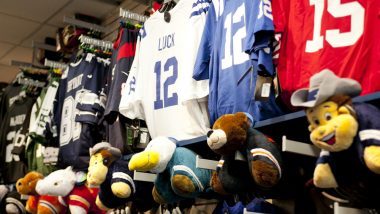 スポーティーなカジュアルスタイルを目指すなら、「ロッカー･ルーム・バイ・リッズ（Locker Room by Lids）」