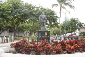 カラカウア王像／King Kalakaua Statue