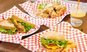 4月23日（土）、テディーズビガーバーガーズ横浜ワールドポーターズ店がオープン