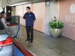 《ハワイ新着情報》 ロイヤル・ハワイアン・センターでバレーパーキングサービスを開始