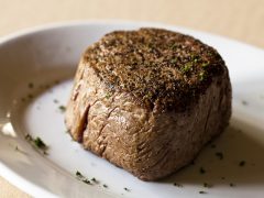 極上ステーキを堪能！ルースズ・クリス・ステーキハウス・ラハイナ店