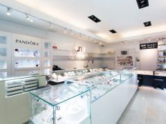 神戸ジュエリー／Kobe Jewerly