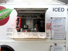 お腹も味覚も財布も納得の日本食が味わえるアラモアナの和定食店「やじま屋」