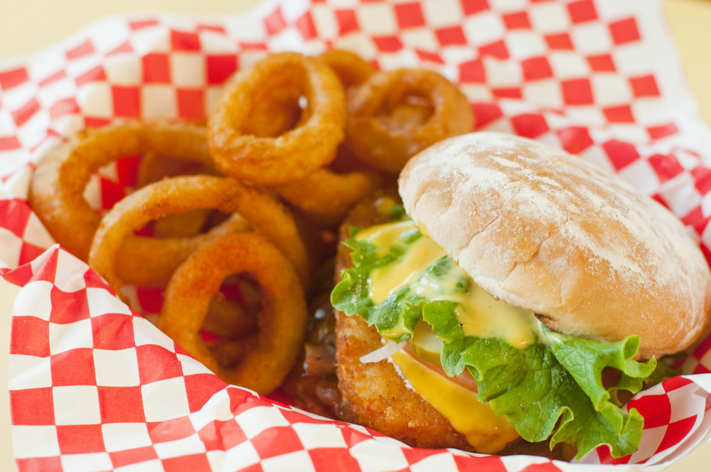 Teddy’s Bigger Burgers Waikiki/テディーズ・ビガー・バーガーズ ワイキキ