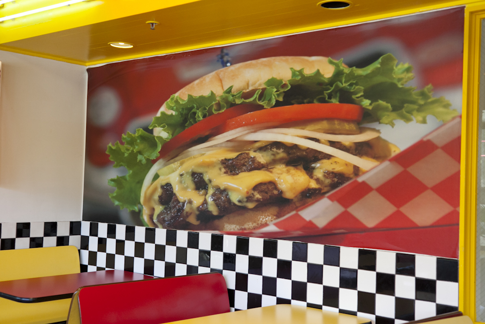 Teddy’s Bigger Burgers Waikiki/テディーズ・ビガー・バーガーズ ワイキキ