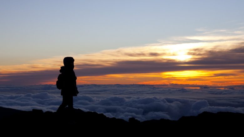 自然が作り出す荘厳な景色に感動が止まらない！魂をふるわす、ハワイの絶景5選