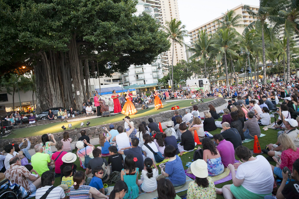 Kuhio Beach Hula Show／クヒオビーチ・フラショー