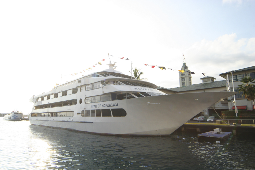 スター・オブ・ホノルル・ディナー・クルーズ／Star Of Honolulu Dinner Cruise