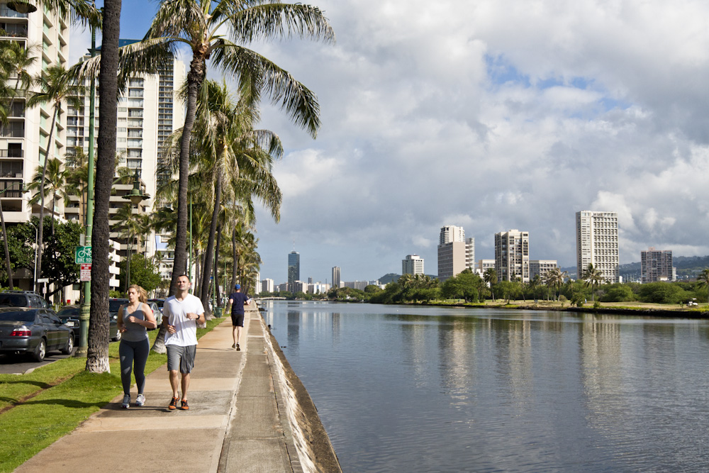 アラワイ運河／Ala Wai Canal