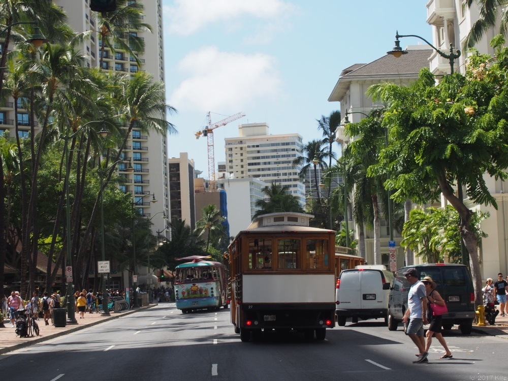 カラカウア・アベニュー／Kalakaua Ave