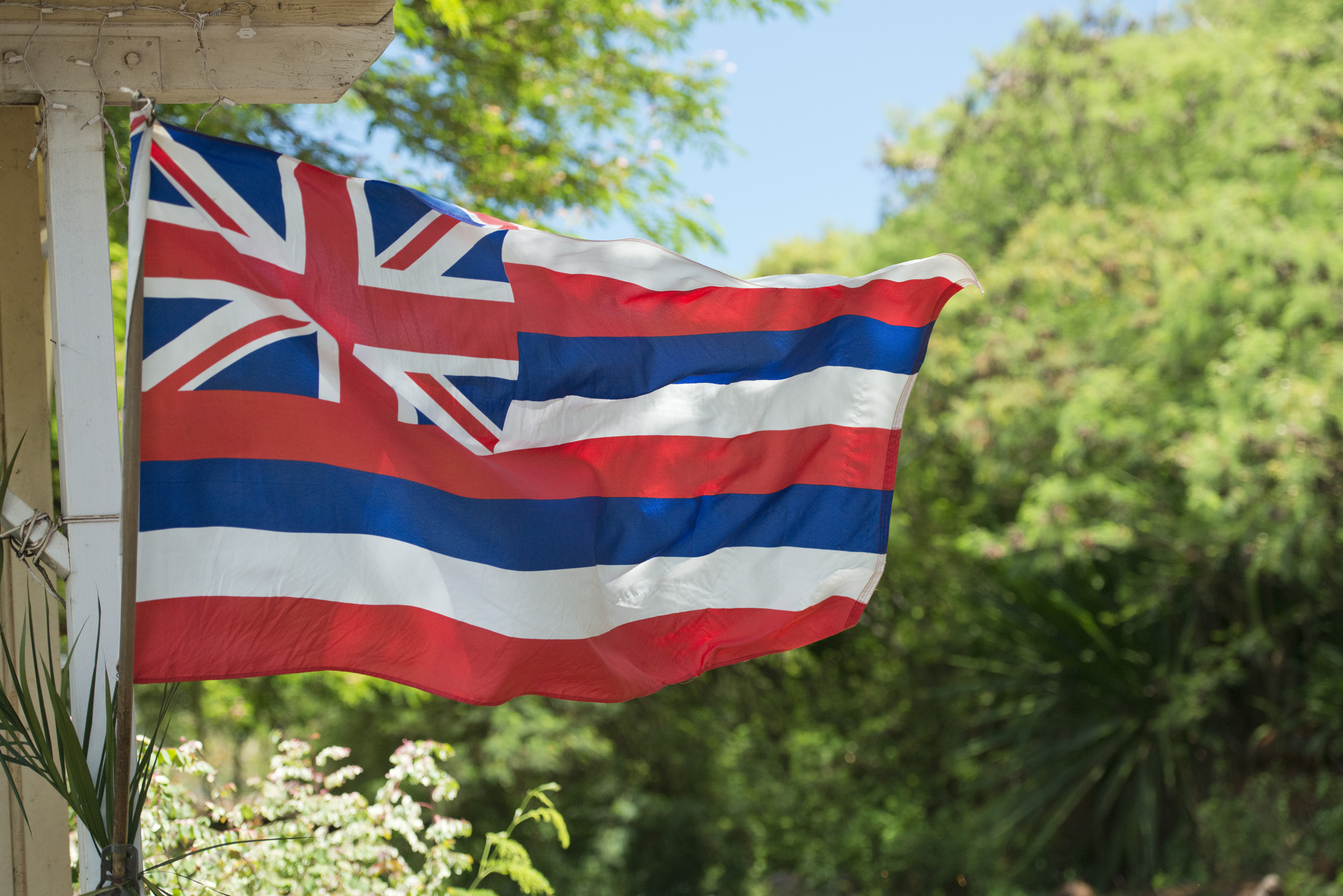 Hawaian flag while weaving