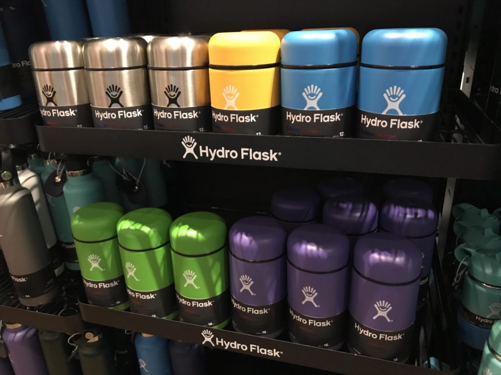 ロコは1人1つが当たり前 冷たさを24時間キープ出来る Hydro Flask ハイドロフラスク ハワイの最新情報をお届け Lanilani