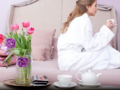 リラックスタイムを特別な時間に。ホテルの部屋に花を飾ろう♪