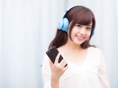 スマホのラジオアプリ使ってる?日本にいながらハワイの情報をゲットしよう♪
