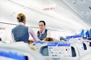 【ハワイで役立つ英会話】機内でのドリンクサービスの会話はこれでOK！