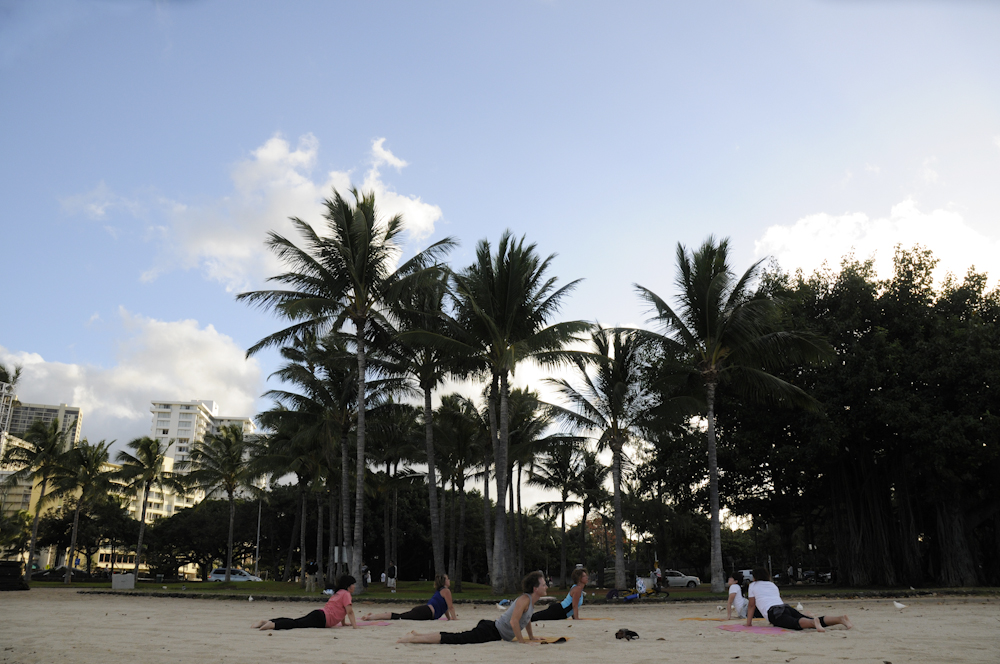 ワイキキビーチ・ヨガ（チョコレート パイナップル スポーツ ヨガ スタジオ）／Chocolate Pineapple Sport Yoga Studio