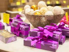目上の人へ渡す極上みやげはここで手に入れよう