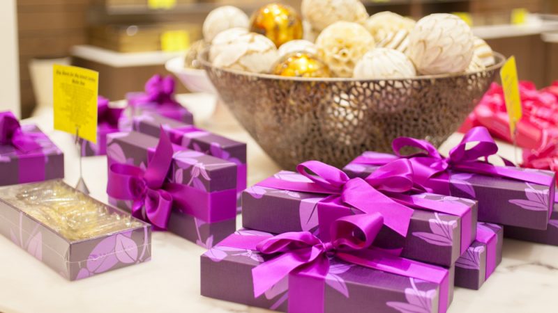 目上の人へ渡す極上みやげはここで手に入れよう