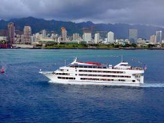 スターオブホノルルで癒しのひと時を♪大切な人を連れてディナークルーズへ！