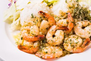 ワイキキで美味しいガーリックシュリンプを食べるのならこの4店