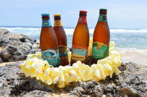 2018年12月1日、成田-ハワイ間のJAL線でコナビール提供開始！移動中からハワイを満喫♪