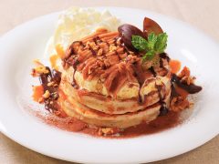 11月限定！「アロハテーブル／ALOHA TABLE」にクリスピーモンブラン・パンケーキ登場