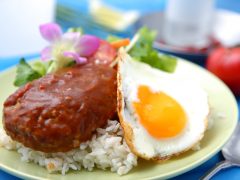 ハワイのソウルフードを自宅でも！おうちで作れる簡単ロコモコレシピ♪