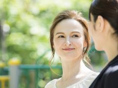 「My name is ～」だけじゃない！英語で自然に自己紹介するには？