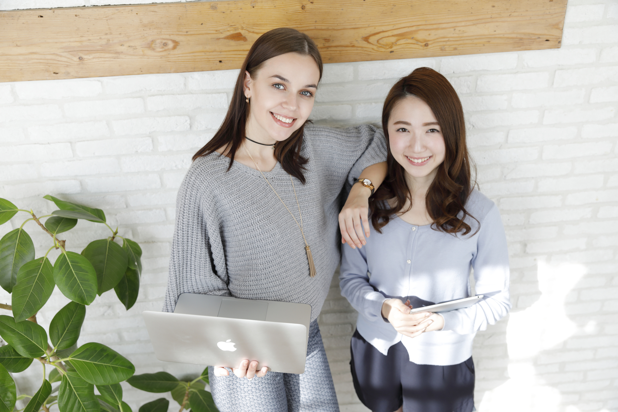 2人の女性