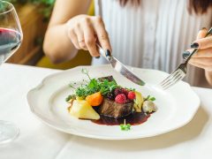 ハワイで食べたい！シーン別おすすめステーキハウス厳選2店