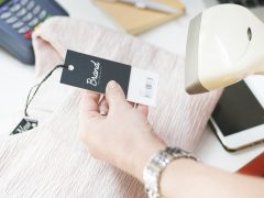 【ハワイで役立つ英会話】セール商品か確認したいときって何ていう？