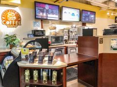 ドールに誕生したコーヒーショップという名前のコーヒーショップ