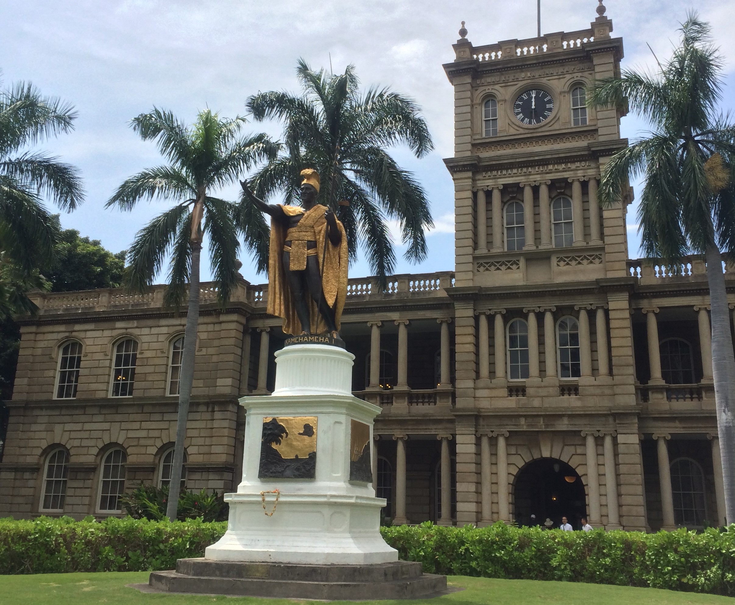 6月11日は偉大な王を敬う日 キング カメハメハ デイ ハワイの最新情報をお届け Lanilani