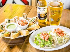 ワフーズ・フィッシュ・タコス/Wahoo’s Fish Taco