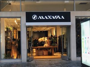 アラモアナセンターにオープンした本格派のハワイアンウェアのお店マナオラ／Manaola Hawaii