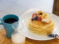 州外からの観光客が訪れ始めたカカアコで店内飲食できるお店