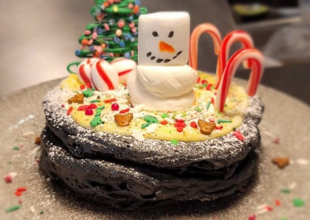 バサルトのクリスマス限定DIYパンケーキとホリデーメニュー！プライムリブのファミリーパックも予約受付中