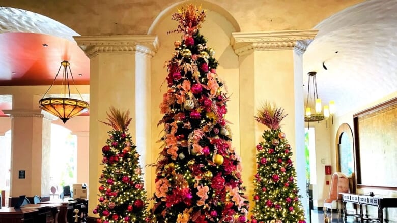 【在住者レポート】ハワイ各ホテルの現状とクリスマスツリーをお届け