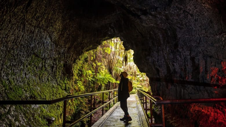 ハワイ火山国立公園の溶岩トンネル(ラバチューブ)が3月26日より再開!