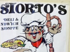 ハワイの長さ40cmの巨大サンドイッチ？「STORTO'S／ストートス」で超アメリカンなサンドイッチを頬張ってみよう！