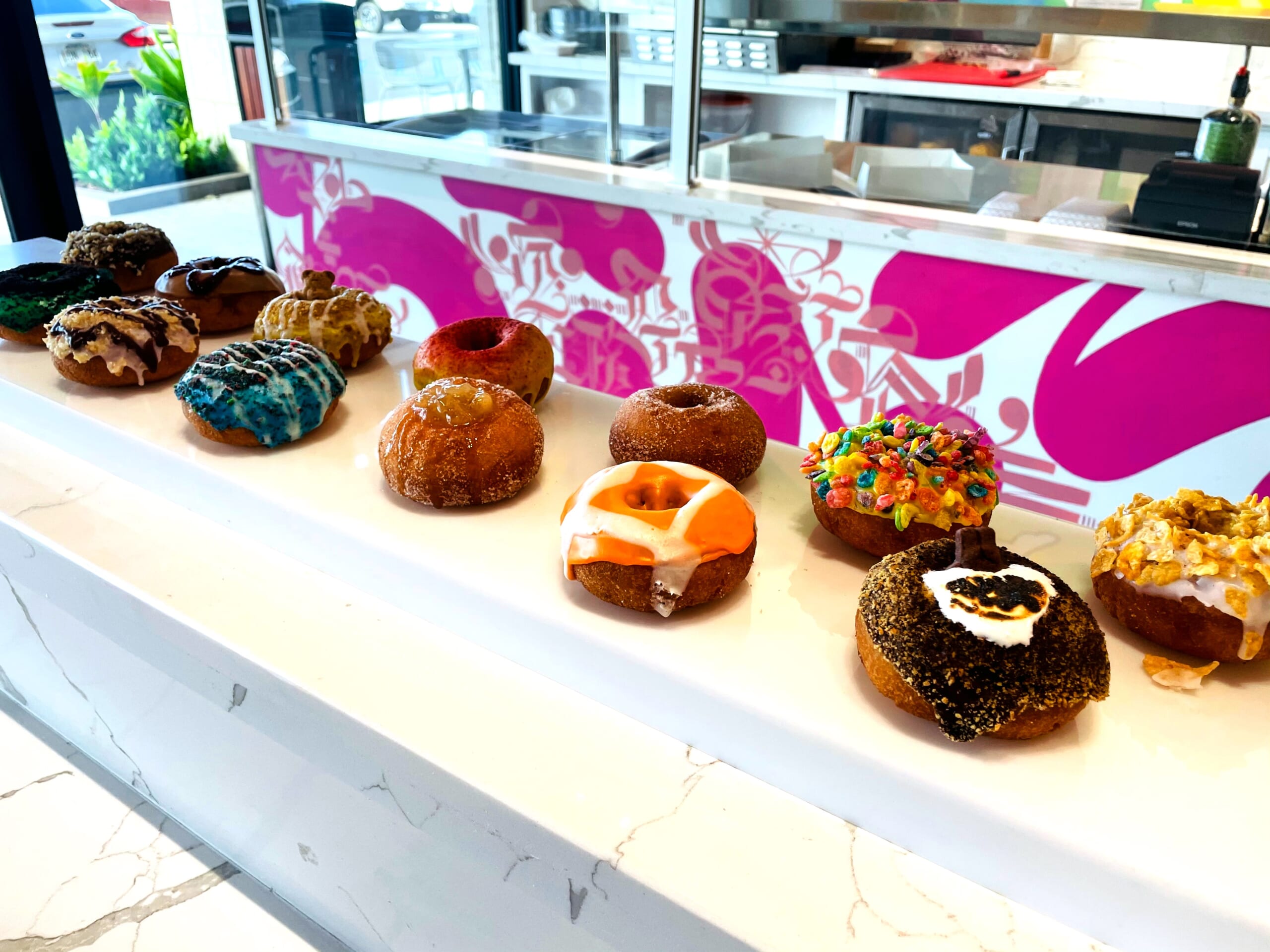 カハラに新店舗オープン パーヴェ ドーナツ ストップ Purve Donut Stop でかわいいドーナツを食べよう ハワイの最新情報をお届け Lanilani