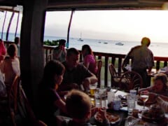マウイ島でビーチサイドディナー♪ 料理も雰囲気も上質な「レイラニズ・オン・ザ・ビーチ／Leilani's on the Beach」