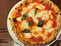 ロコも絶賛する美味しいピザを食べに行こう