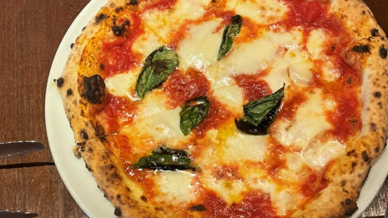 ロコも絶賛する美味しいピザを食べに行こう