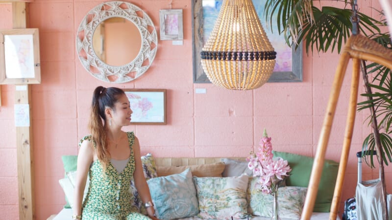 7/10（土）～7/25（日）渋谷マルイにて、優しいハワイムードに包まれる個展「Ka la i ka mauli ola.」が開催！