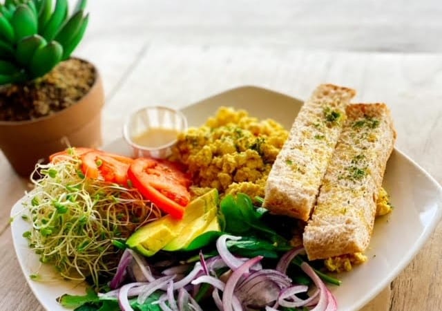 ハワイの素材たっぷり！ヴィーガン専門店ピースカフェのマラマな美味しさ