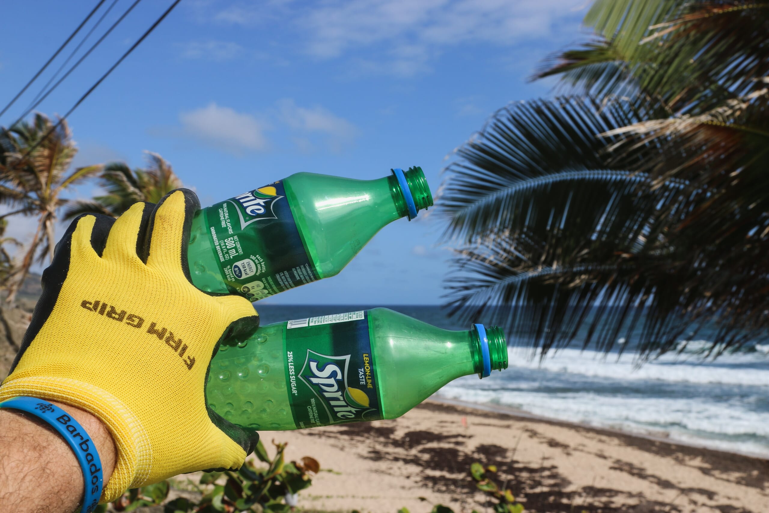 ハワイの海が大量の海洋プラスチックゴミに襲われている ハワイラバーとしてハワイのためにできることをご紹介 ハワイの最新情報をお届け Lanilani